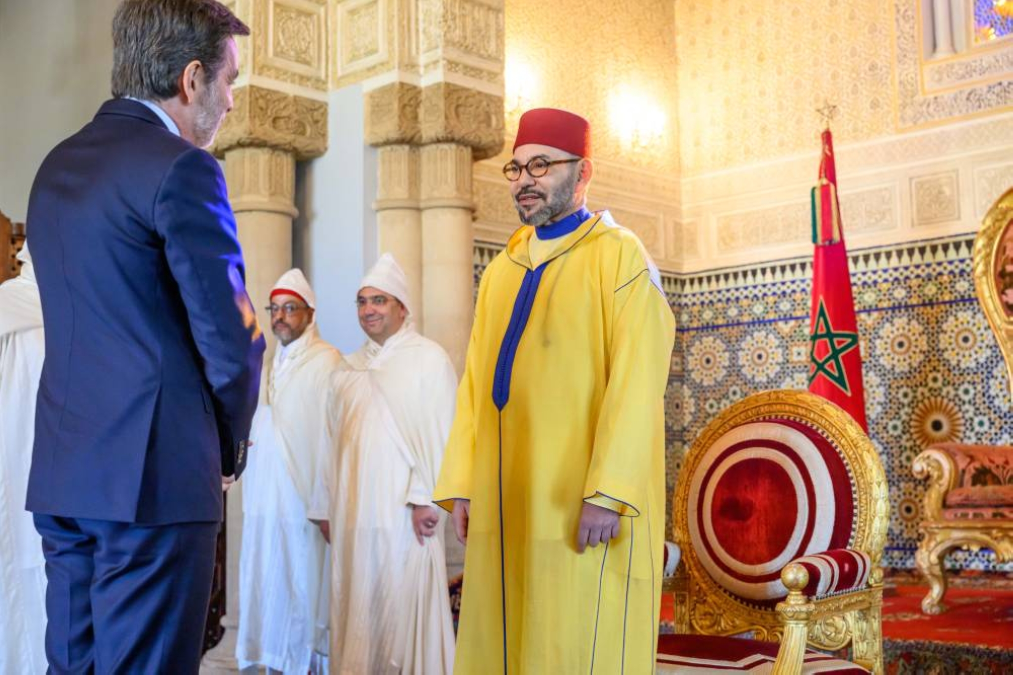 S.M. le Roi reçoit plusieurs ambassadeurs étrangers