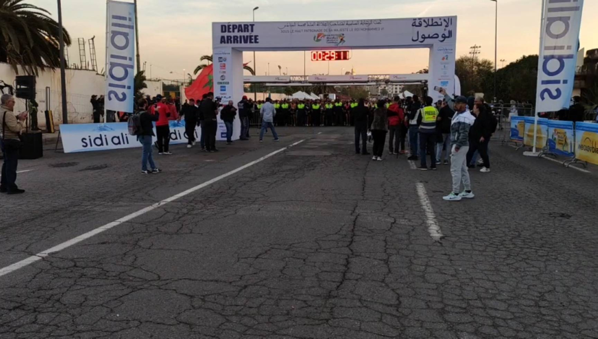 En direct : Coup de départ de la 14e édition du Marathon international de Casablanca