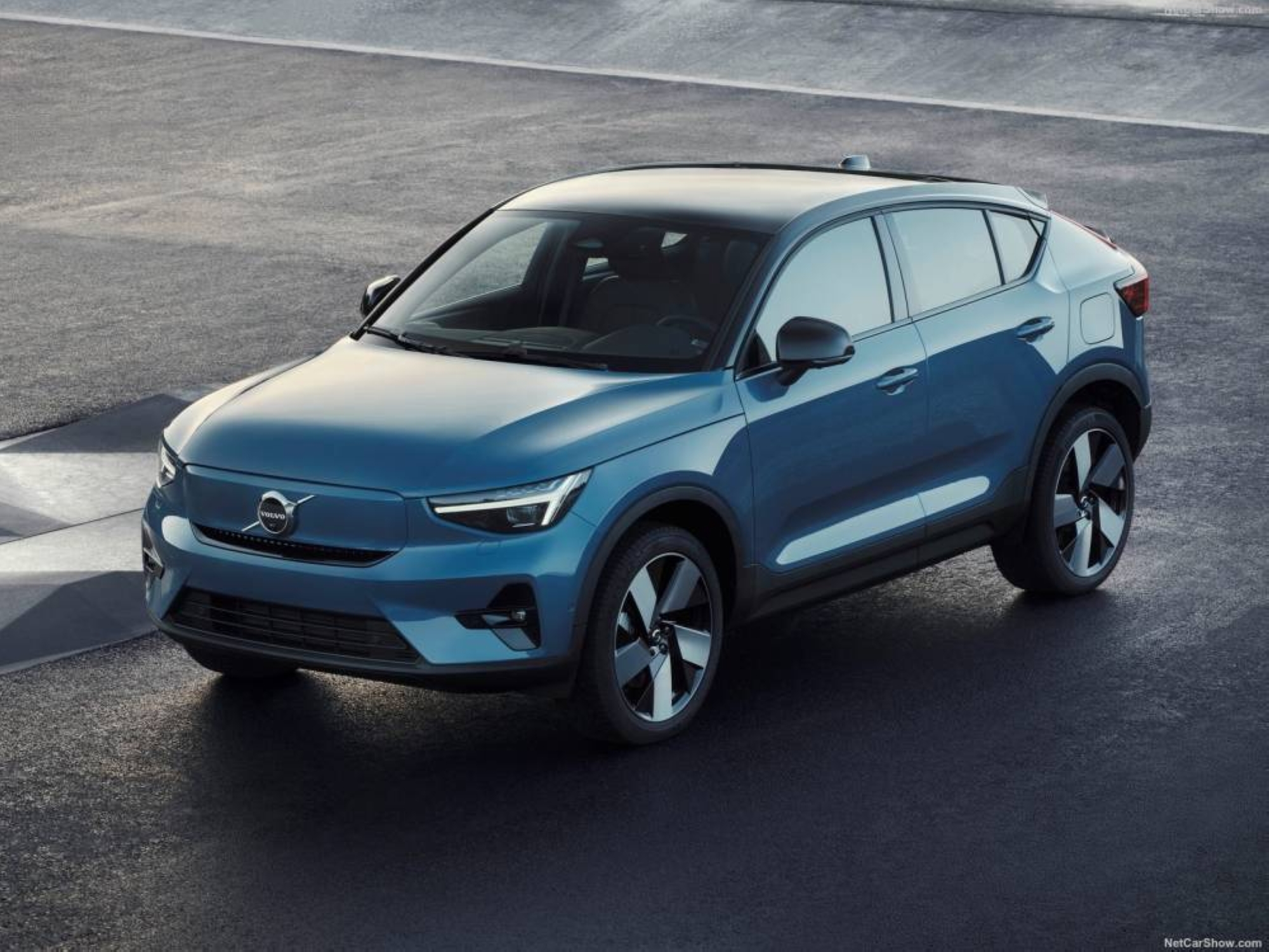 The new Volvo XC40 and C40 electric cars will soon be available in Morocco