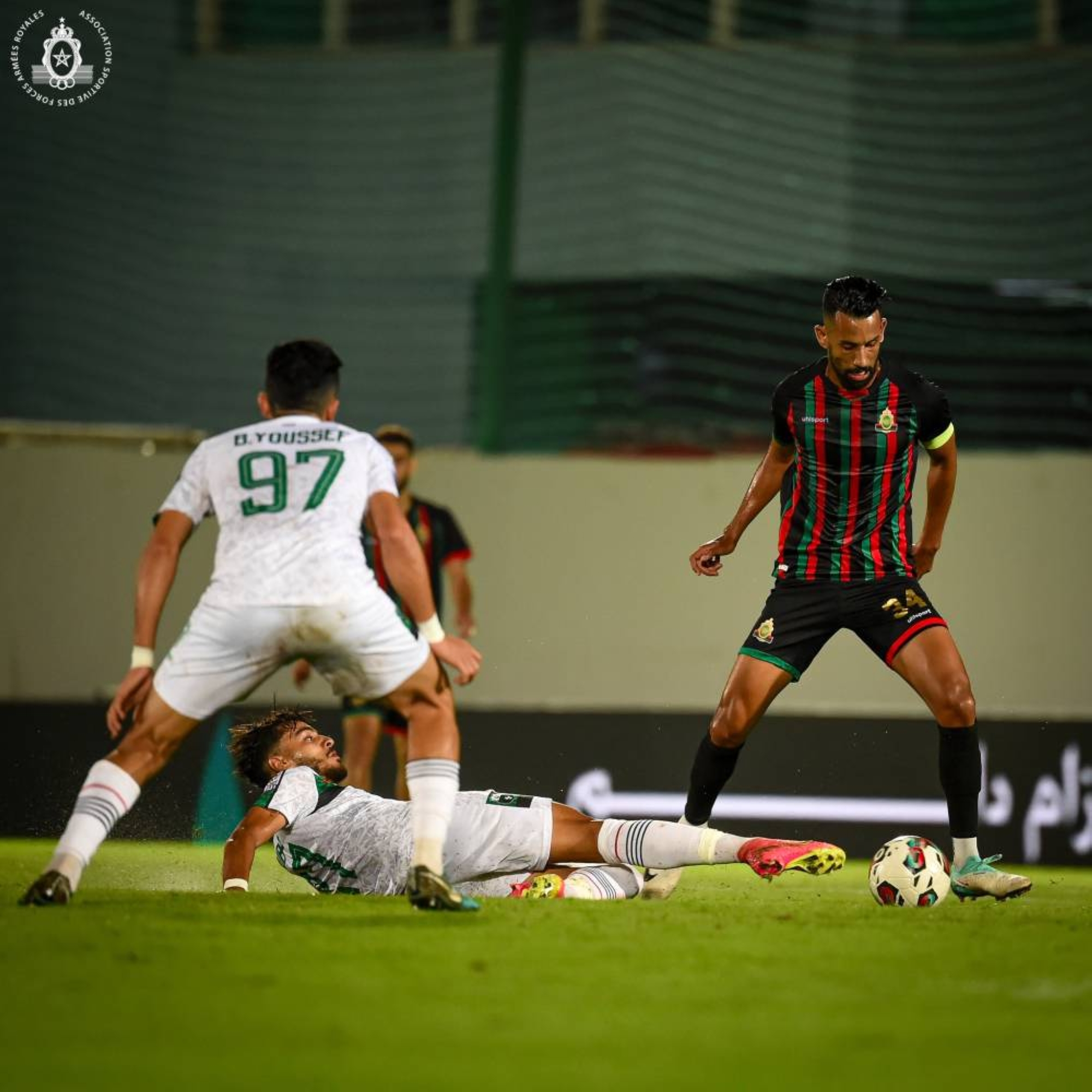 Botola D1 : l’AS FAR double la RSB au sommet du classement, le FUS et le RCA en lutte pour pour une place sur le podium