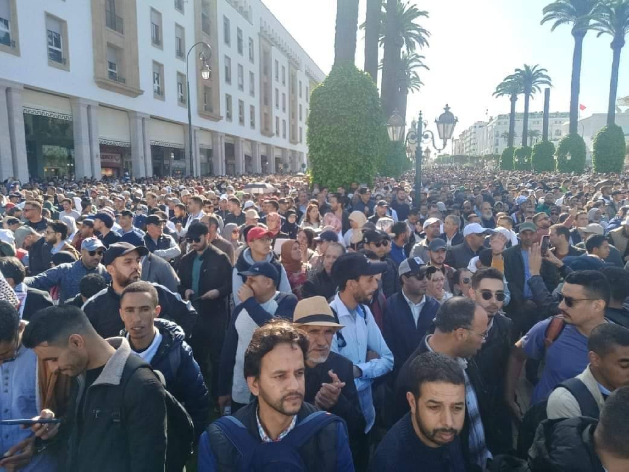Statut unifié : Des milliers d’enseignants défilent à Rabat