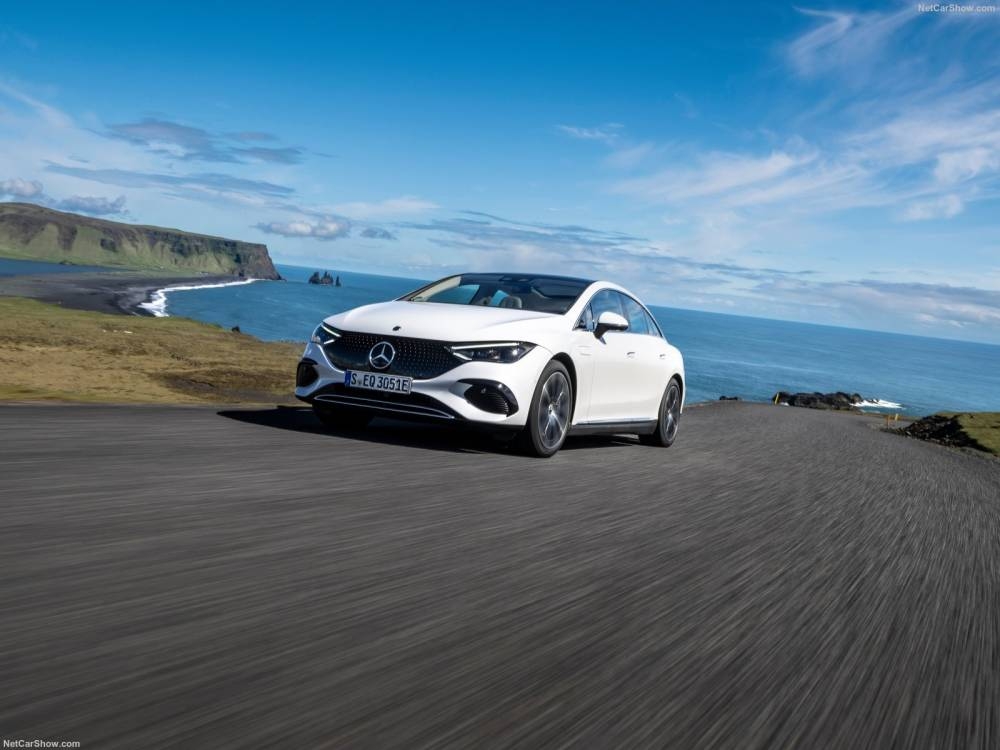 Mercedes EQE : une berline électrique prête pour les longs trajets