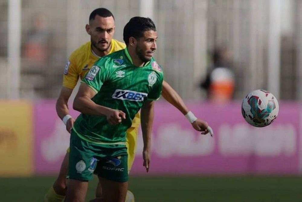 Botola : Le RCA bat la RCAZ et prend la tête du classement
