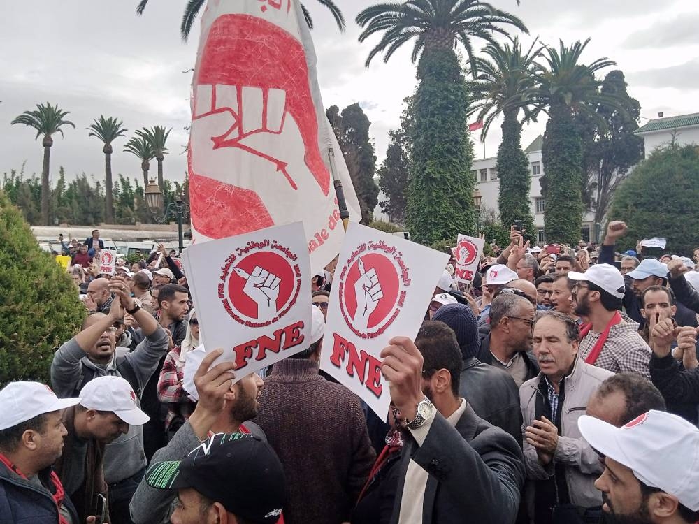 Statut de l'éducation : les syndicats poursuivent le dialogue tout en défendant les enseignants suspendus