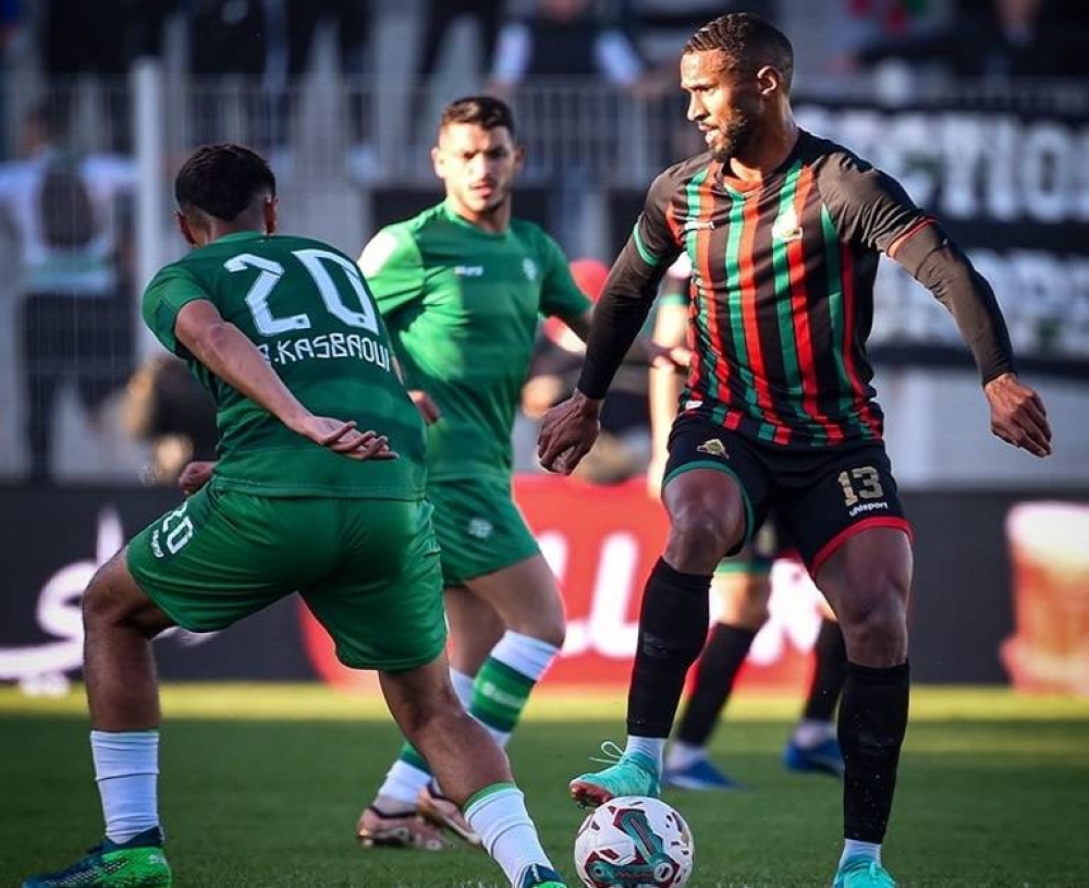 Botola : l’AS FAR double le Raja après sa manita face au MC Oujda, le MAT enfonce le SCCM