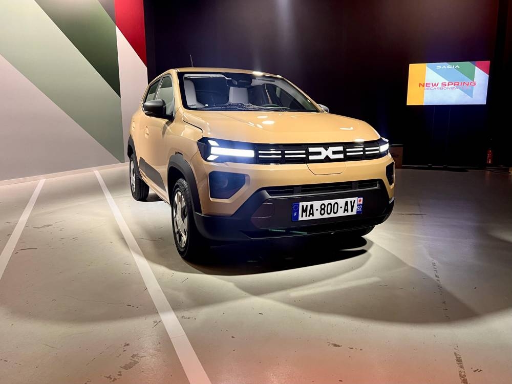 "Le Matin Auto" au volant de la Dacia Spring avec son allure renouvelée