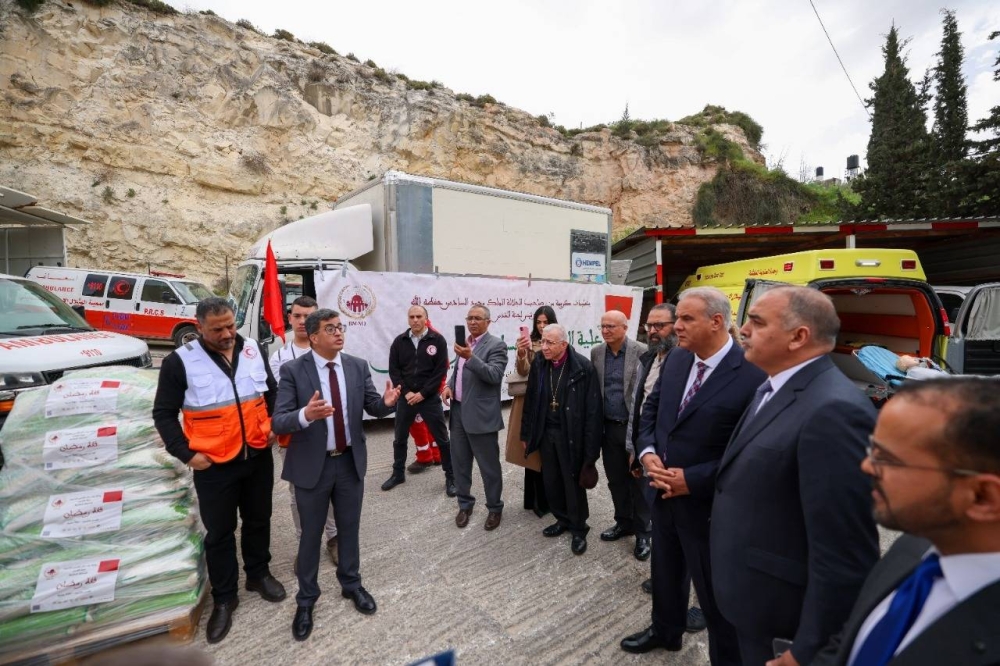 Le Maroc remet des équipements à l’hôpital "Le Croissant Rouge" à Al Qods