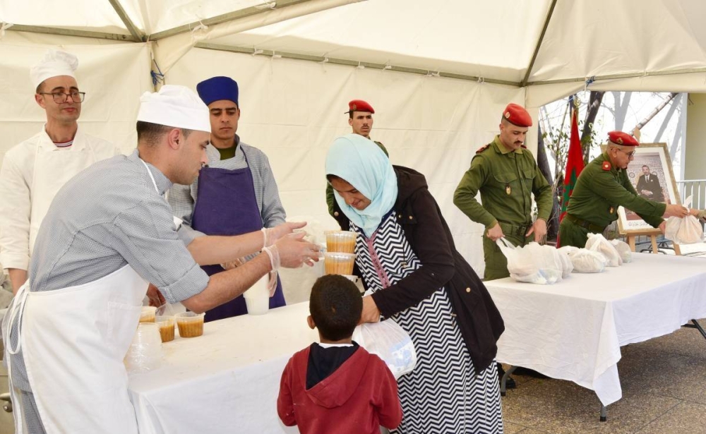Ramadan : la Garde Royale organise la distribution de 5.000 repas du «Ftour» quotidiennement