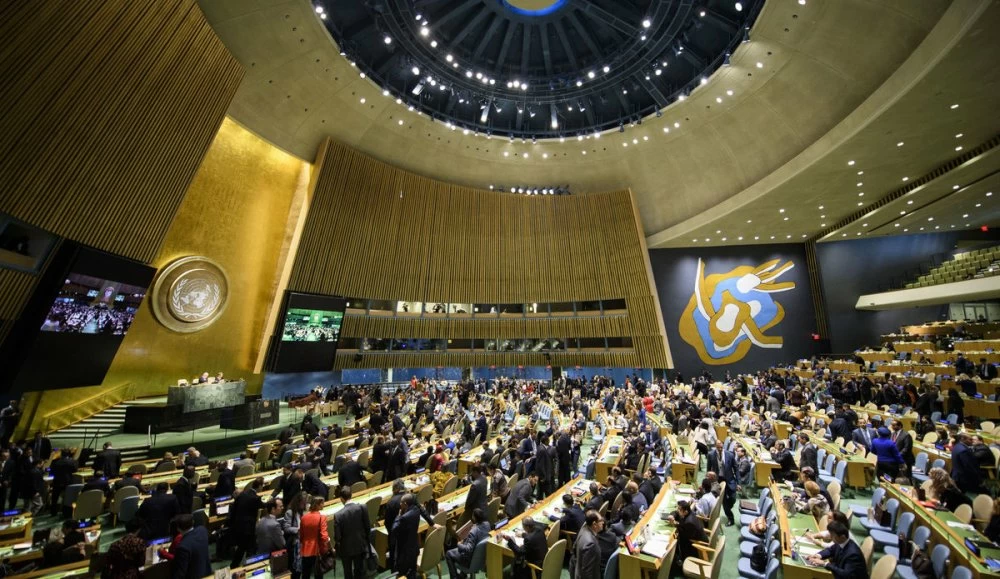 Wide view of the Hall during the opening of the meeting.

86th plenary meeting

Election of five non-permanent members of the Security Council [item 112(a)]

(a) By-election (A/71/896)

(b) Election of five non-permanent members of the Security Council