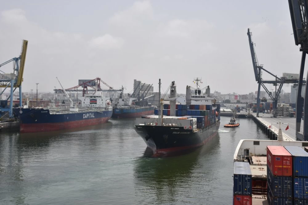 L’ANP affirme être à l’écoute des investisseurs nationaux et étrangers et travaille en permanence, avec les acteurs de l’écosystème portuaire, sur l’opportunité de l’intégration des énergies renouvelables dans les ports sous sa gestion.