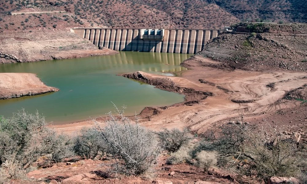Les déficits pluviométriques qu’a connus le Maroc durant les années 2015, 2016 et 2017 ont engendré de faibles écoulements, causant ainsi une réduction des apports d’eau aux barrages.
