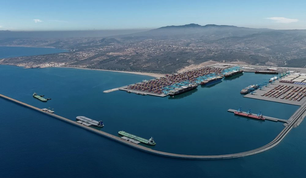 Nador West Med devra atténuer la congestion en Méditerranée occidentale, notamment au port Tanger Med , en fournissant une capacité de transbordement supplémentaire dans la région.