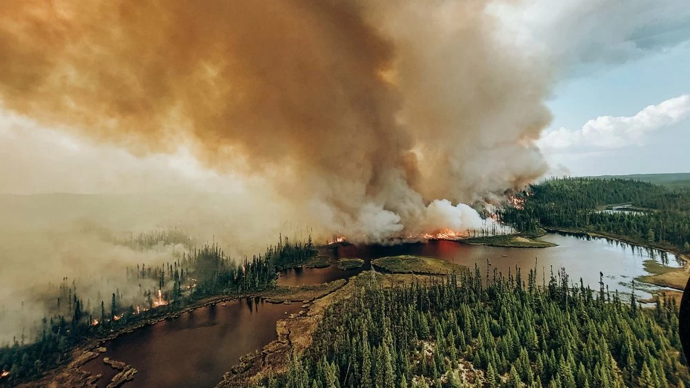 Un incendie de forêt numéroté 334 près de Mistissini, au Québec, le 6 juin 2023.