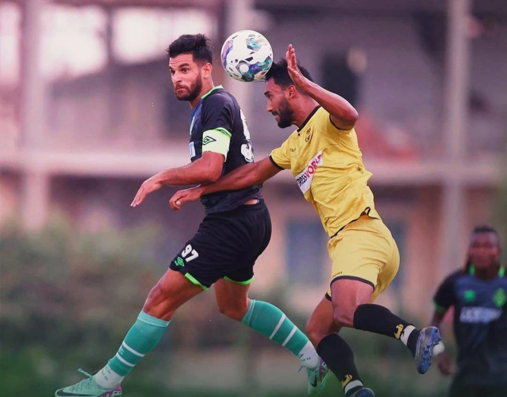 Phase de jeu du match amical qui avait opposé le Raja au CA Bizertin en Tunisie.