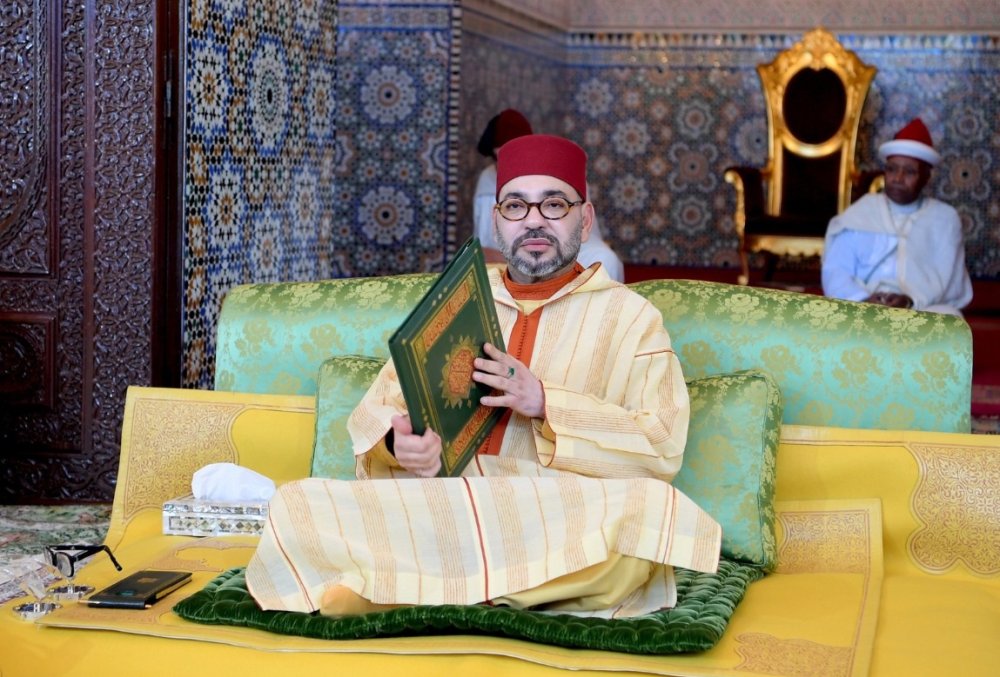 S.M. le Roi préside une veillée religieuse en commémoration de l'Aïd Al-Mawlid Annabaoui Acharif