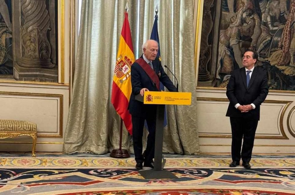 André Azoulay décoré de la Grand-Croix de l'Ordre d'Alphonse X le Sage