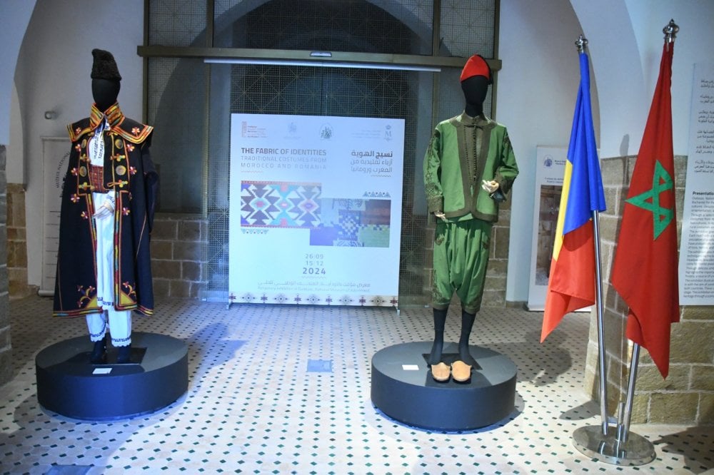 «The Fabric of Identities» : Un voyage au cœur des traditions vestimentaires du Maroc et de la Roumanie