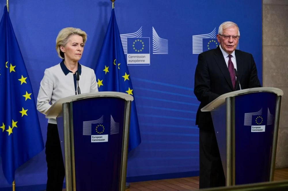 Ursula von der Leyen et Josep Borrell.