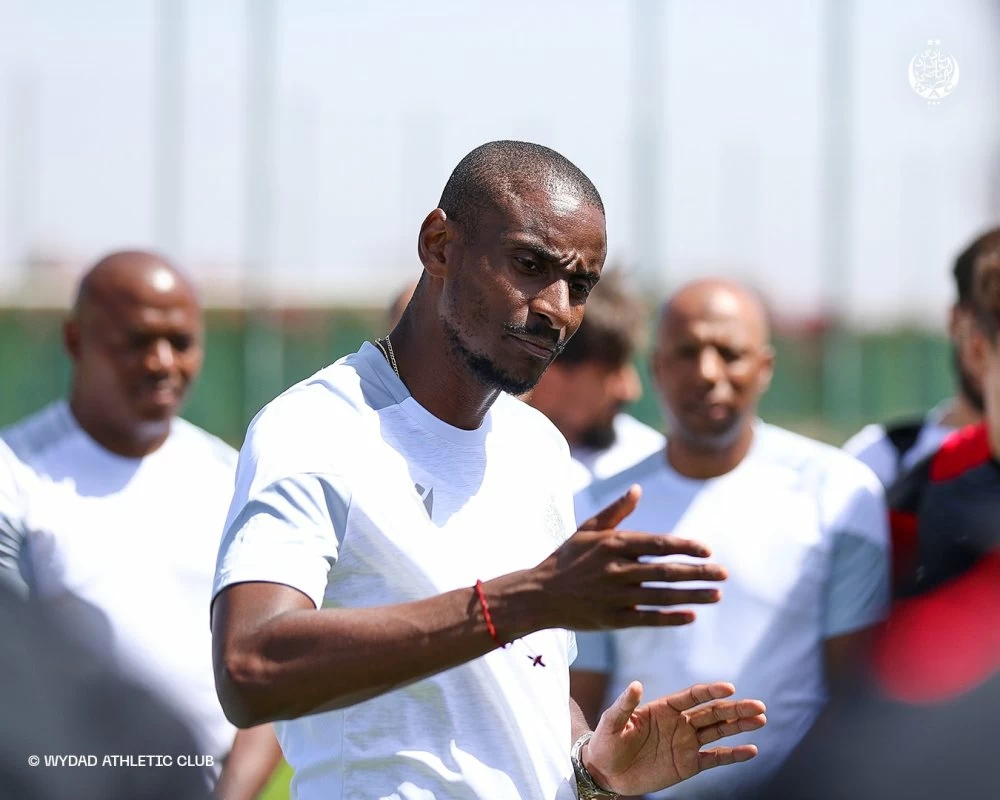 Rulani Mokwena lors d'une séance d'entraînement du WAC.