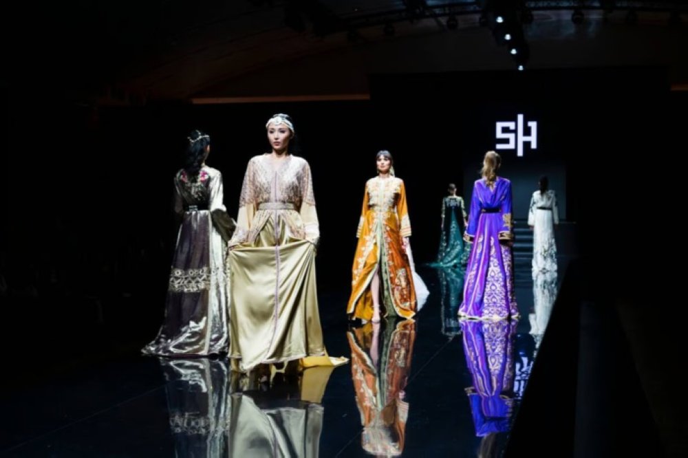 Tokyo : Le caftan marocain fait sensation à l'Oriental Fashion Show