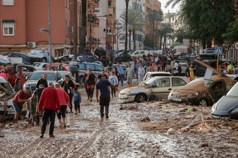 Inondations en Espagne : le gouvernement approuve un plan d'urgence de 10,6 milliards d'euros