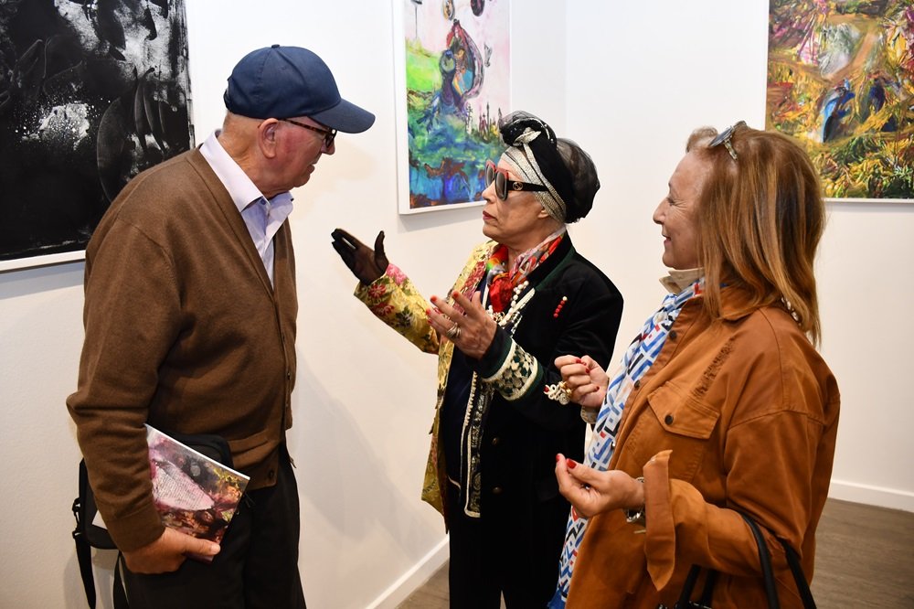 Vernissage à Rabat de l'exposition "Poésie et peinture" de Loubaba Laalej