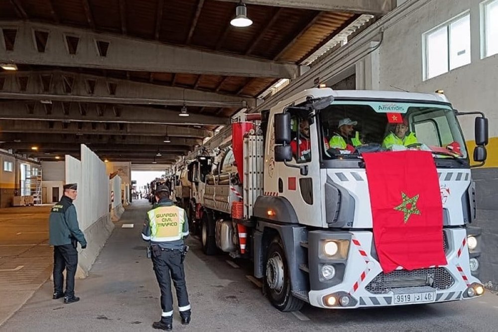 Inondations en Espagne : le Maroc envoie un deuxième convoi de 14 camions et 34 opérateurs