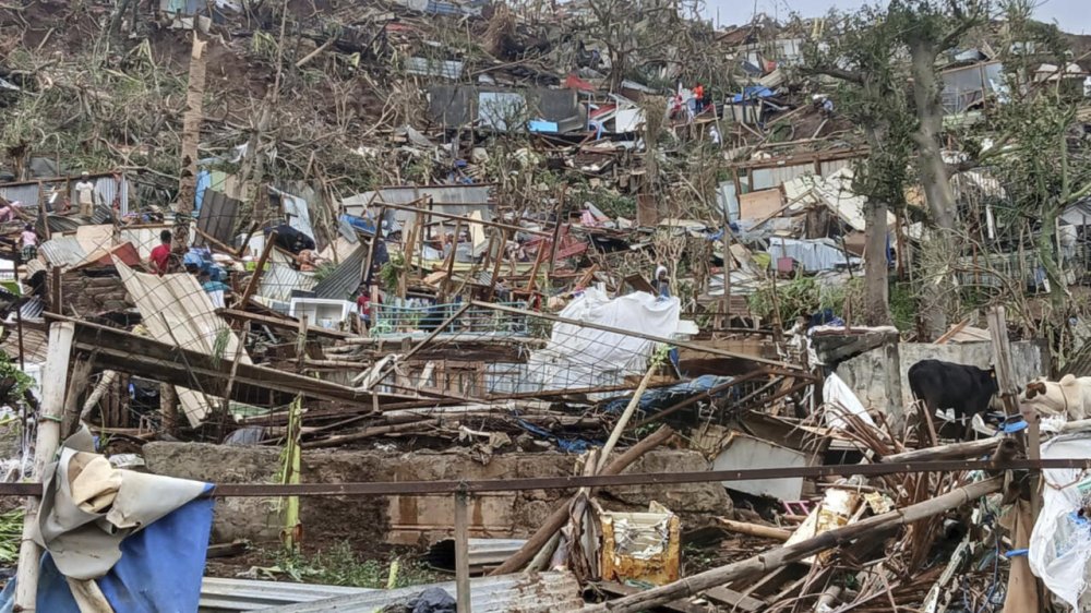 France : un cyclone fait au moins 14 morts à Mayotte