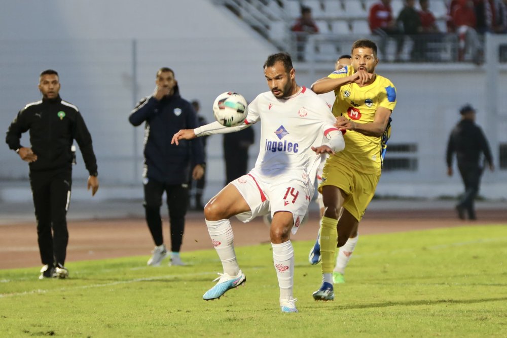 Botola D1 : tombeur de Soualem, le WAC retrouve provisoirement le podium