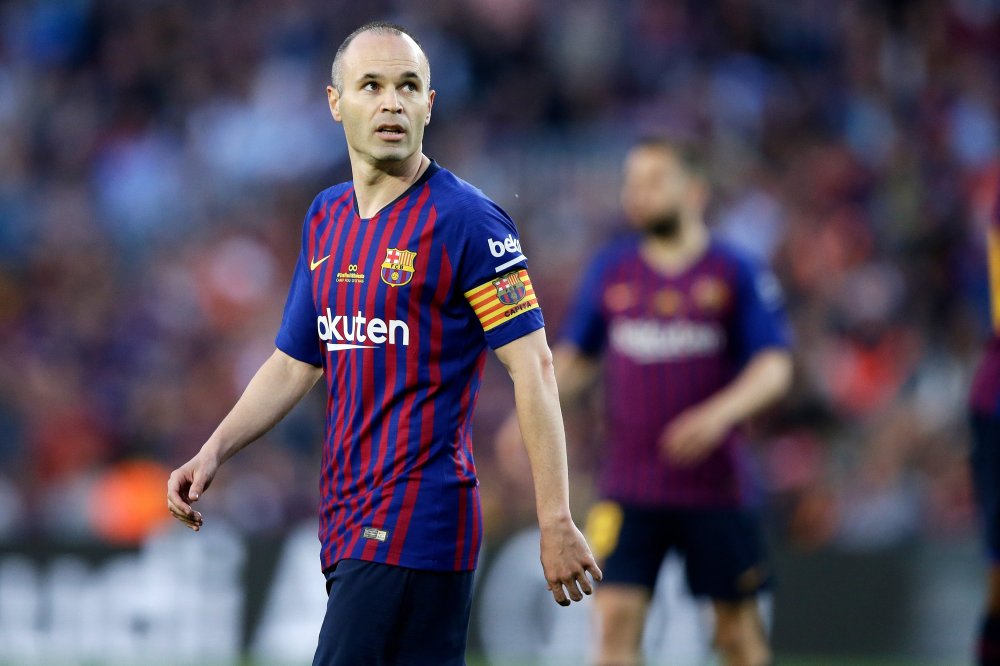 Andres Iniesta fait ses adieux au public de Tokyo