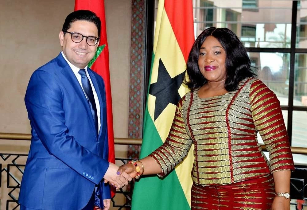 Nasser Bourita et la ministre ghanéenne des Affaires étrangères, Mme Shirley Ayorkor Botchway