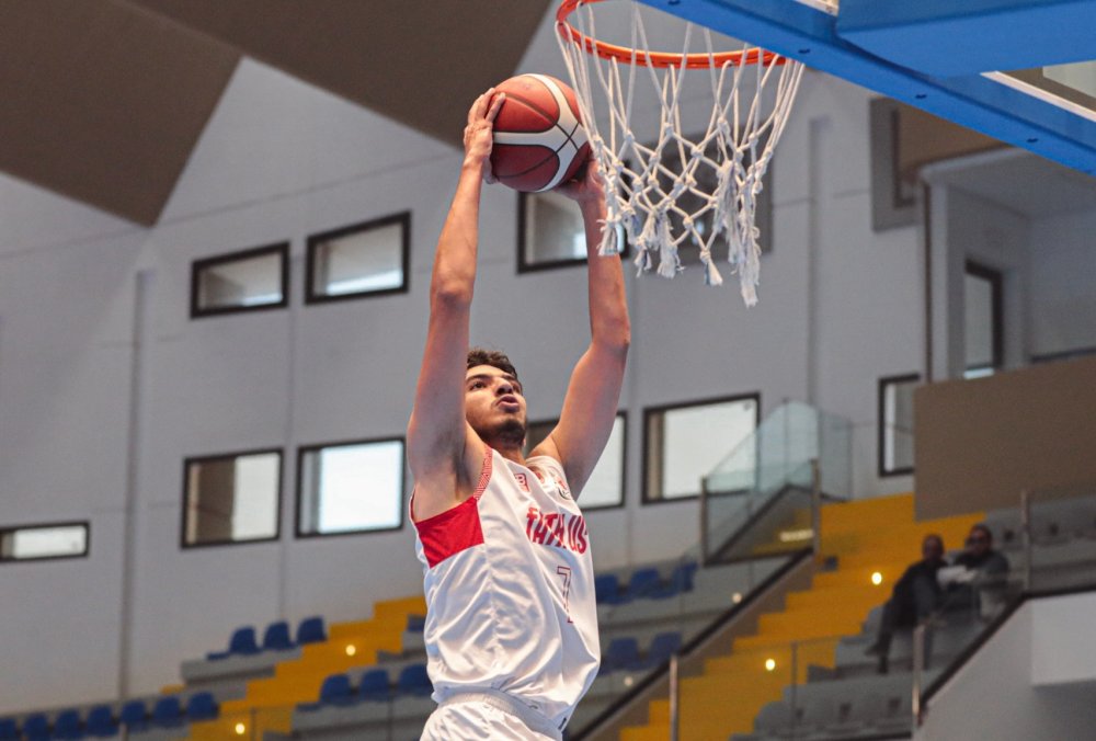 Division Excellence de basketball : le FUS, l’AS Salé et l’IRT terminent l’année 2024 en tête du tableau