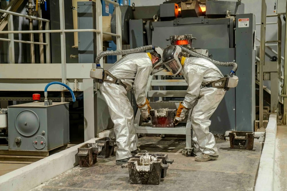 Première coulée d'argent dans la mine Zgounder agrandie, le 2 décembre 2024.