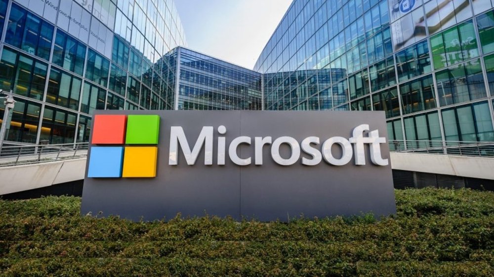 Microsoft consacrera 80 Md$ aux centres de données d'IA