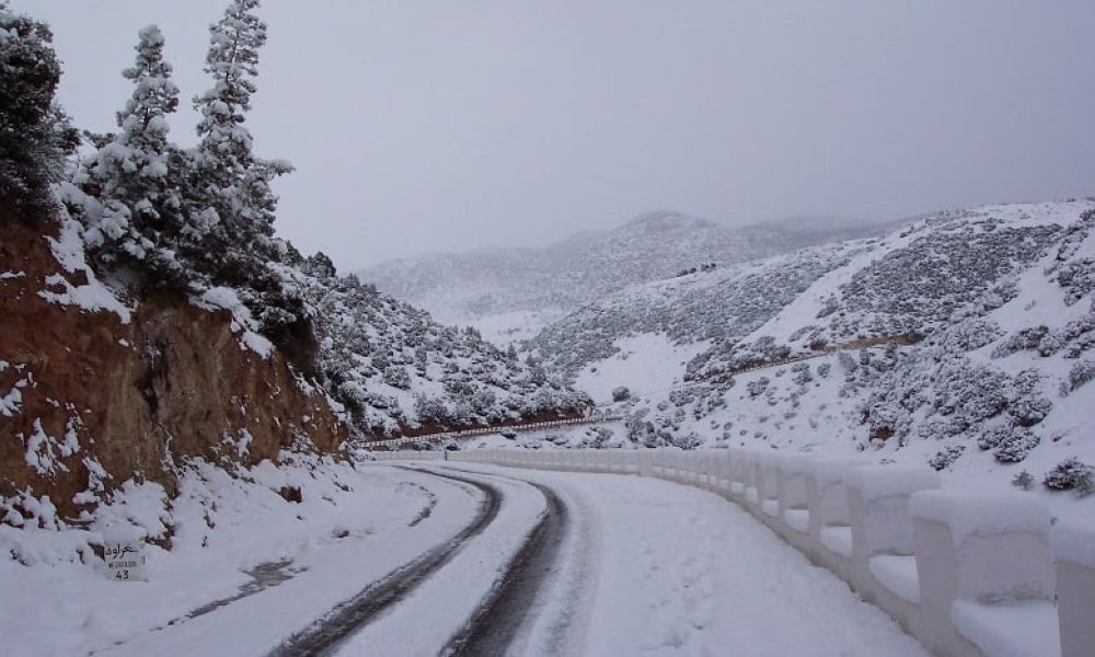 Vague de froid et chutes de neige dans plusieurs régions du Maroc