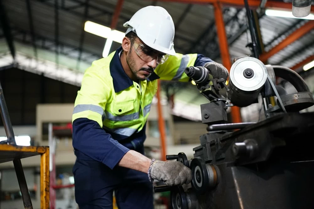 L’entreprise candidate doit opérer dans une activité industrielle et réaliser un chiffre d’affaires supérieur ou égale à 10 millions de dirhams.