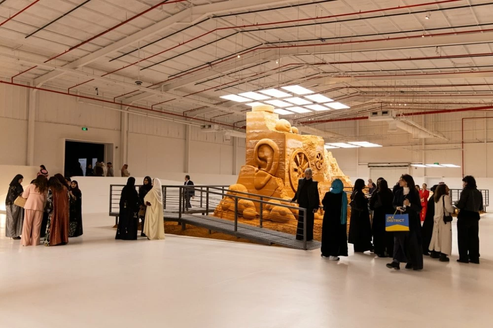 La Biennale d’art contemporain de Diriyah 2026 ouvre ses portes sous le signe du mouvement et des circulations