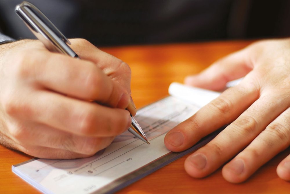 Chèques en bois : la loi portant assouplissements entre en vigueur, une réforme qui se veut pragmatique