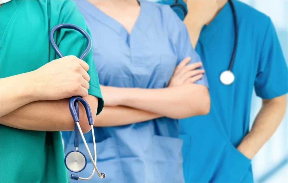 Le ministère de la Santé s’engage à lancer des concours de recrutement en mars et avril 2026