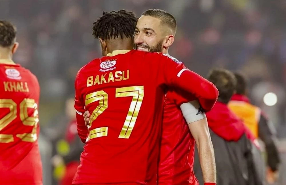 Botola : Ziyech délivre le WAC au bout du suspense face à Berkane, le Raja frappe fort à Agadir