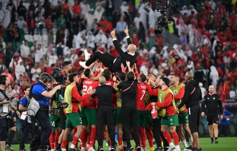 حكيمي، بونو، أغيرد... أسود الأطلس يهنئون وليد الركراكي بعد رحيله