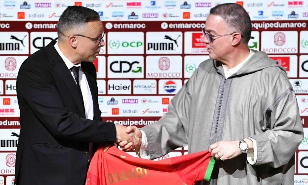 Mohamed Ouahbi en compagnie du président de la FRMF, Fouzi Lakjâa, lors de la cérémonie de sa présentation. Ph FRMF.