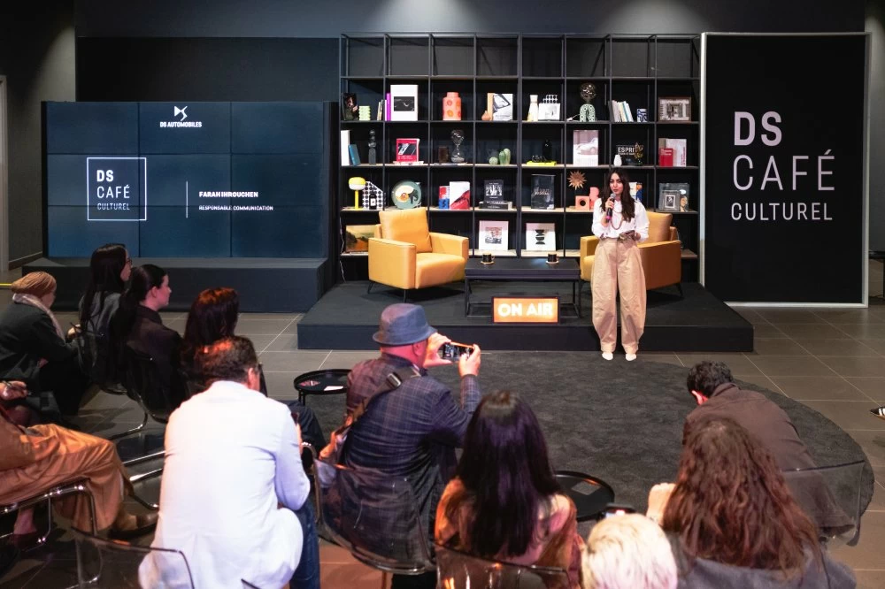 Le DS Café Culturel s’est tenu du 12 au 15 mars 2026 à la DS Galerie, au showroom Massira à Casablanca.
