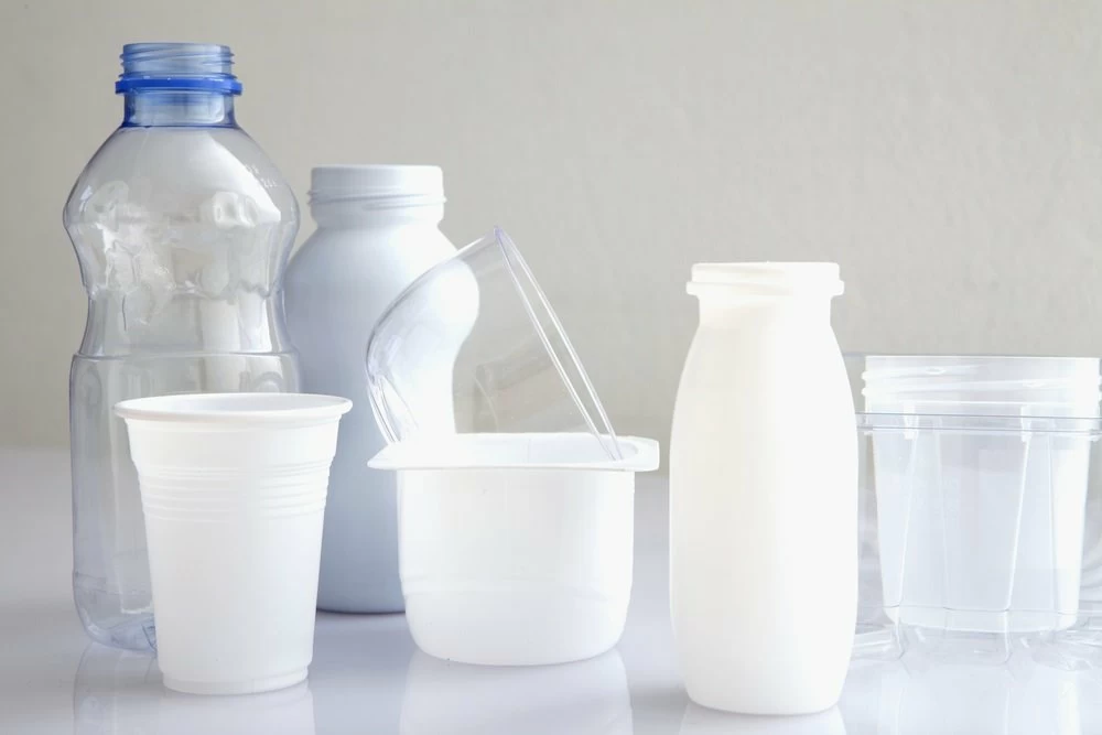 Plastiques : ces substances invisibles et toxiques qui envahissent notre quotidien