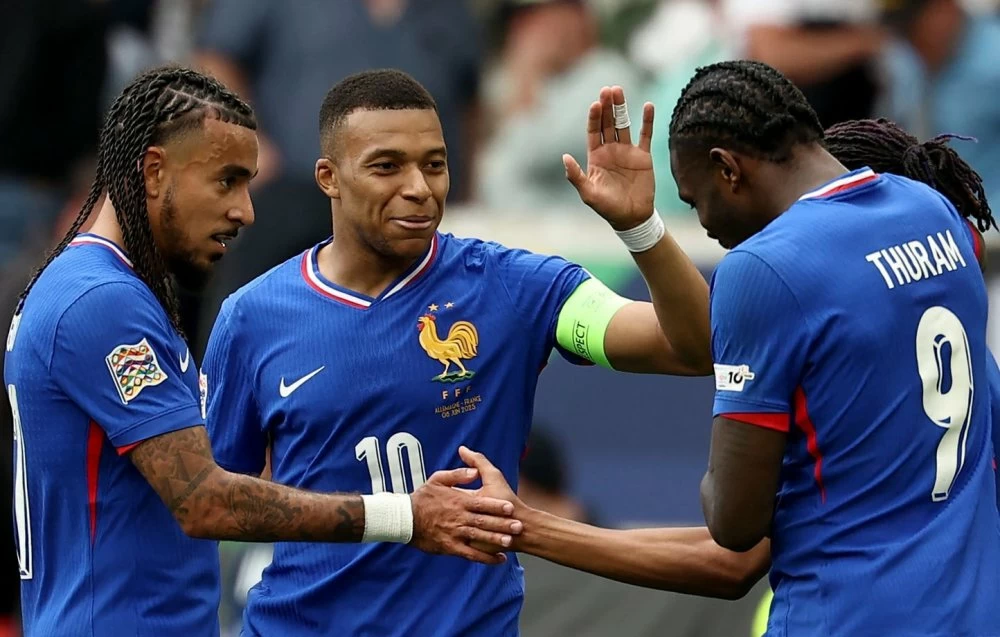 Classement FIFA : le Maroc se maintient à la 8e place, la France passe en tête