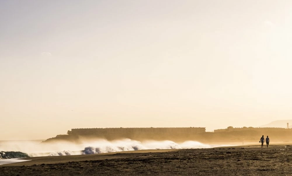 Fortes rafales de vent avec chasse-poussières lundi dans plusieurs provinces du Maroc