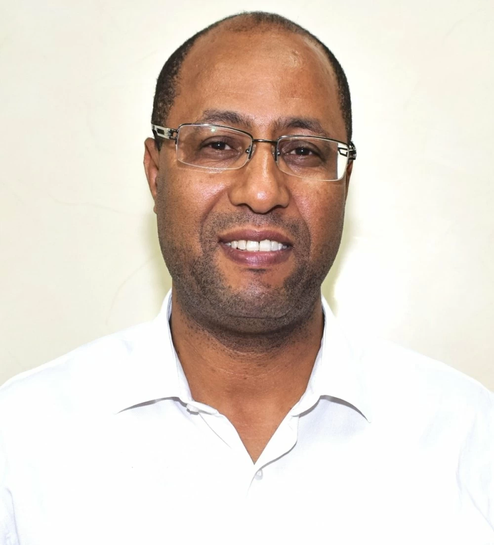 Cybersécurité et IA : quand les jeunes prennent la parole à l’EMC Youth MUN