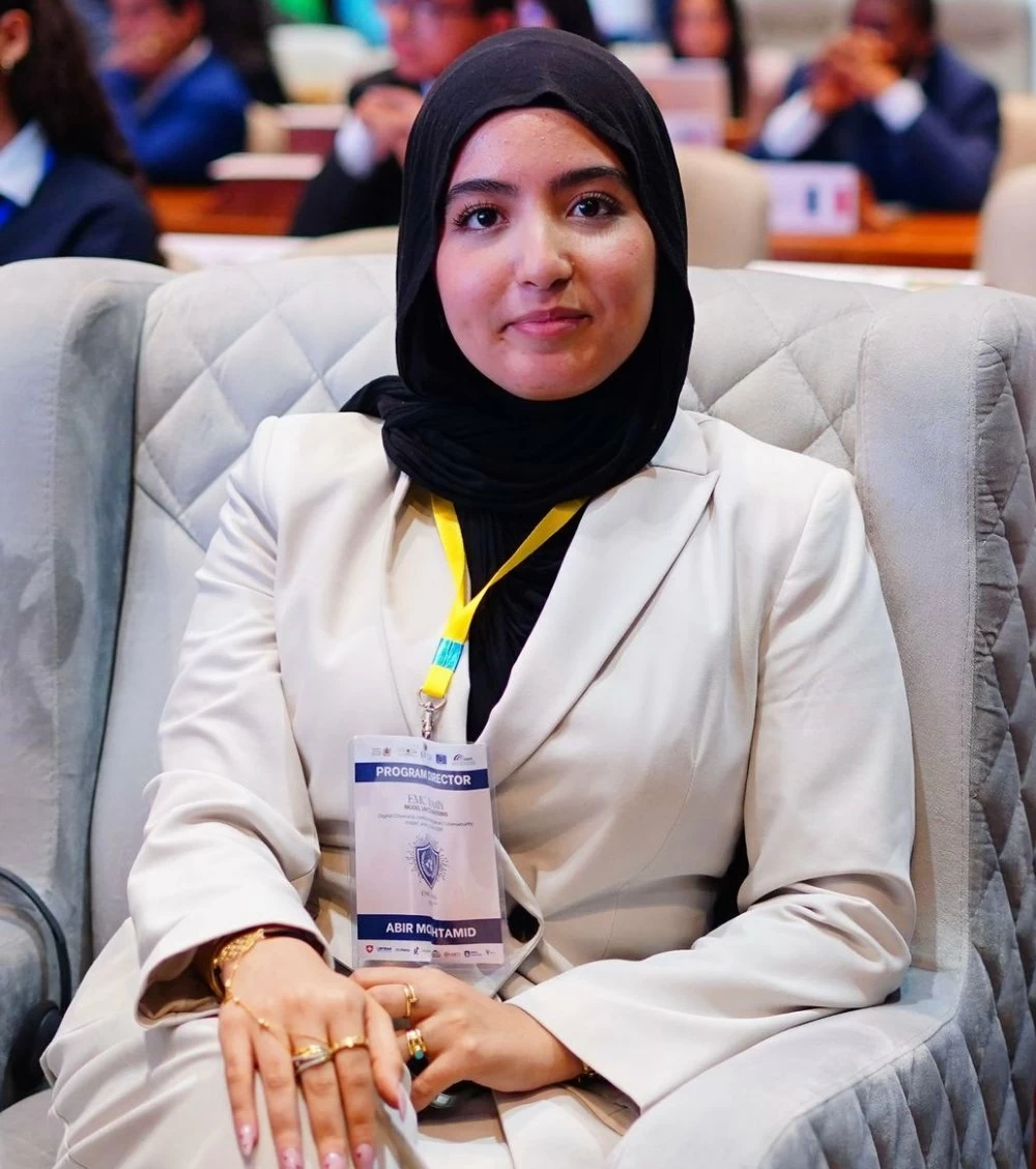 Cybersécurité et IA : quand les jeunes prennent la parole à l’EMC Youth MUN