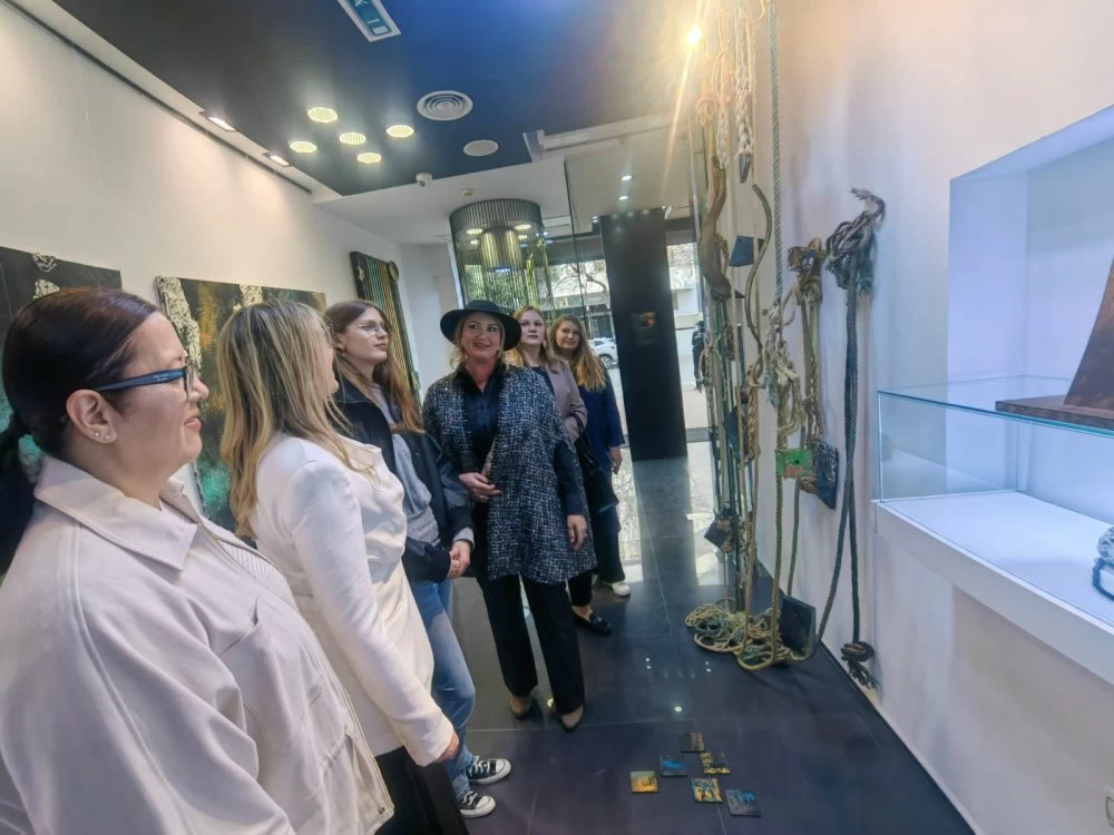 Pour le plaisir des yeux, Sophia Lahlou expose ses œuvres à Rabat