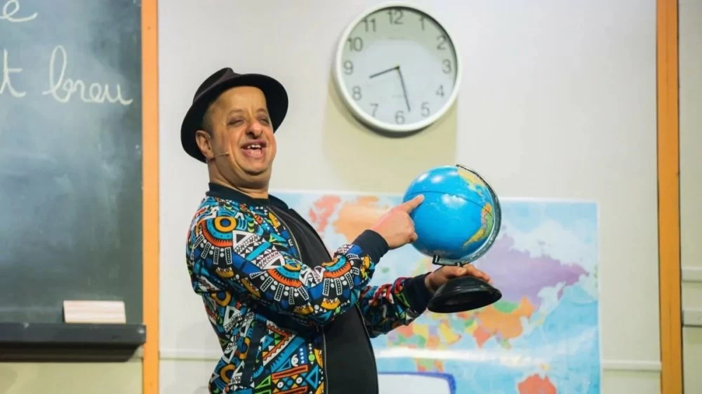 Booder de retour sur scène avec « Ah… l’école ! » à Casablanca et Marrakech